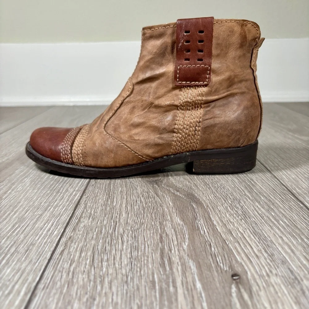 Clocharme Brown Italian Leather Distressed Boho Ankle Boots Size 6